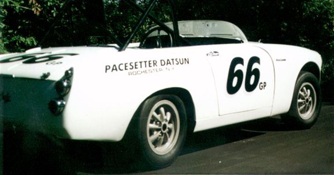 1965-datsun-fairlady-1500-vintage-racer