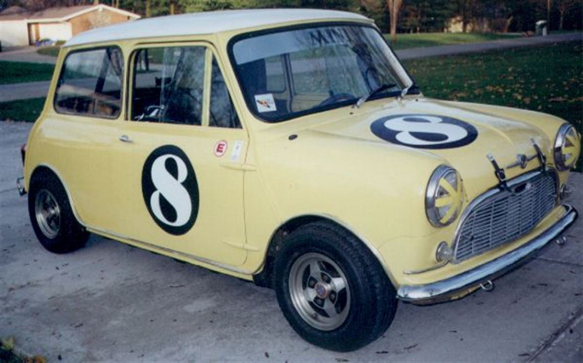 1964-morris-mini-race-car