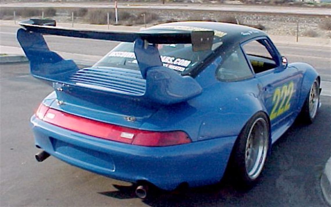 1995-porsche-911-race-car