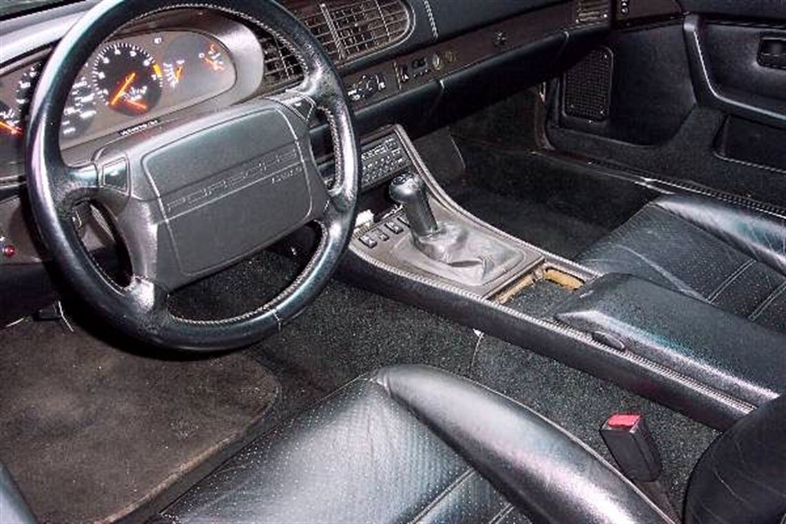 1987-porsche-944-turbo