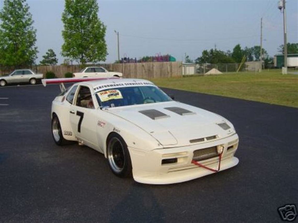 1987-porsche-951-turbo-factory-built-racer-fo