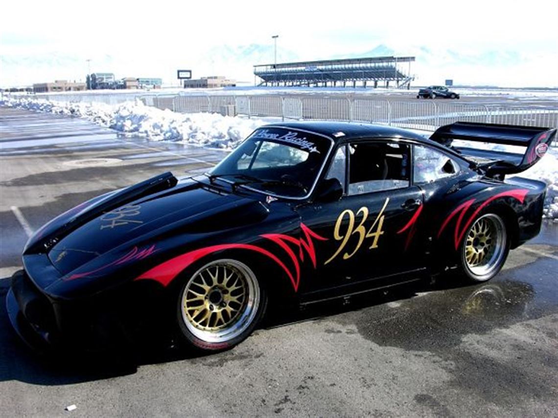 1986-porsche-935-race-readypriced-to-sell