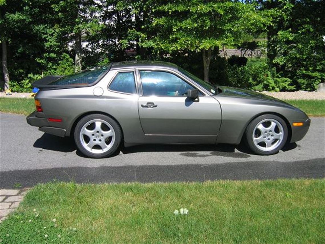 1986-porsche-944-turbo-951