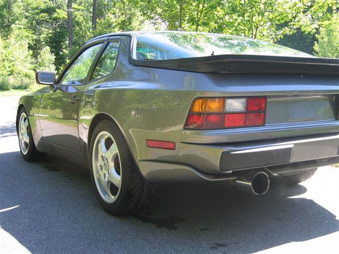 1986-porsche-944-turbo-951