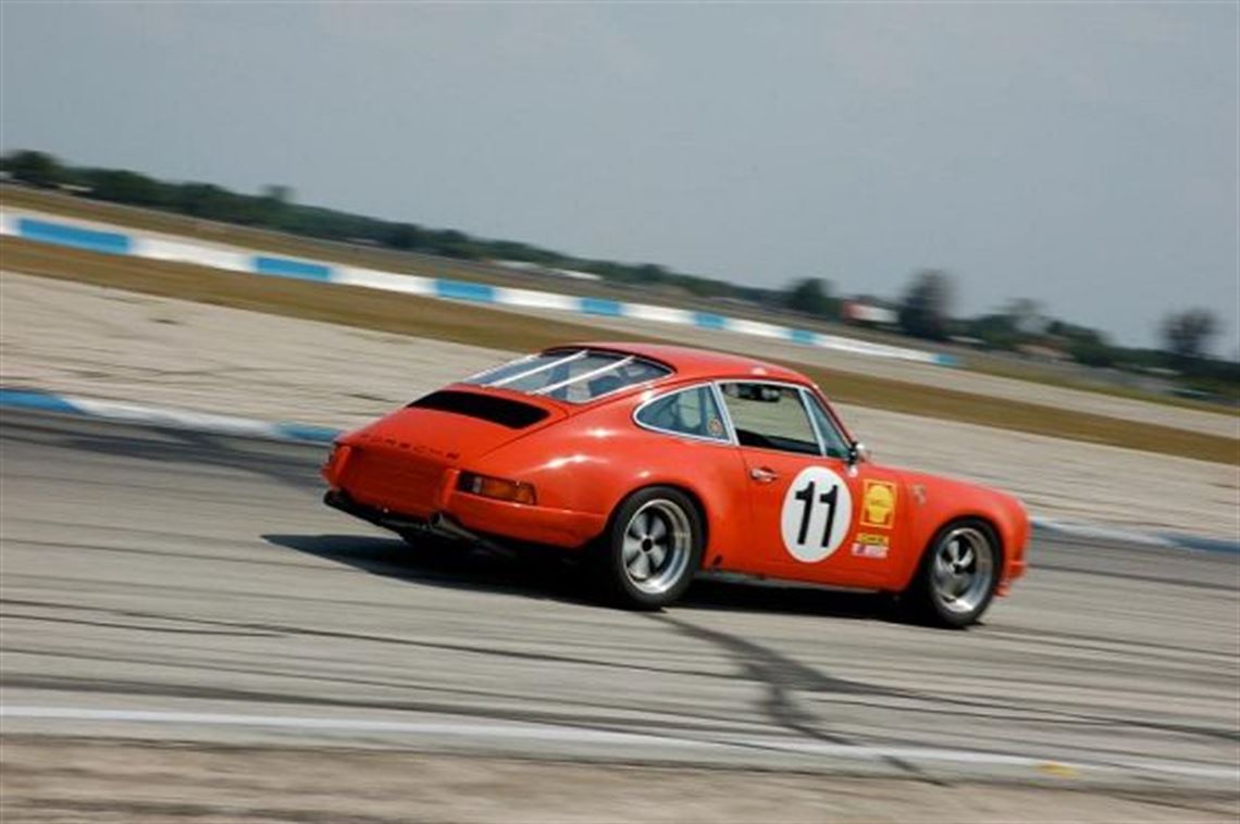 1971-porsche-911-st-clone