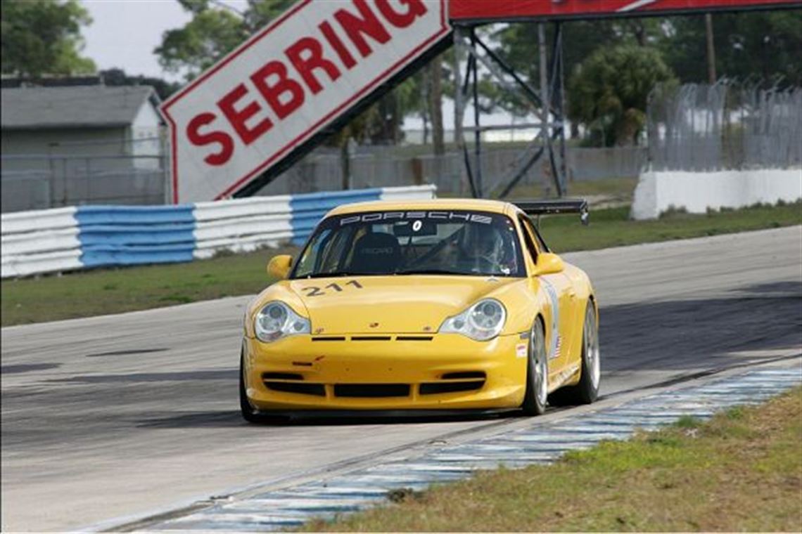 2004-porsche-gt3