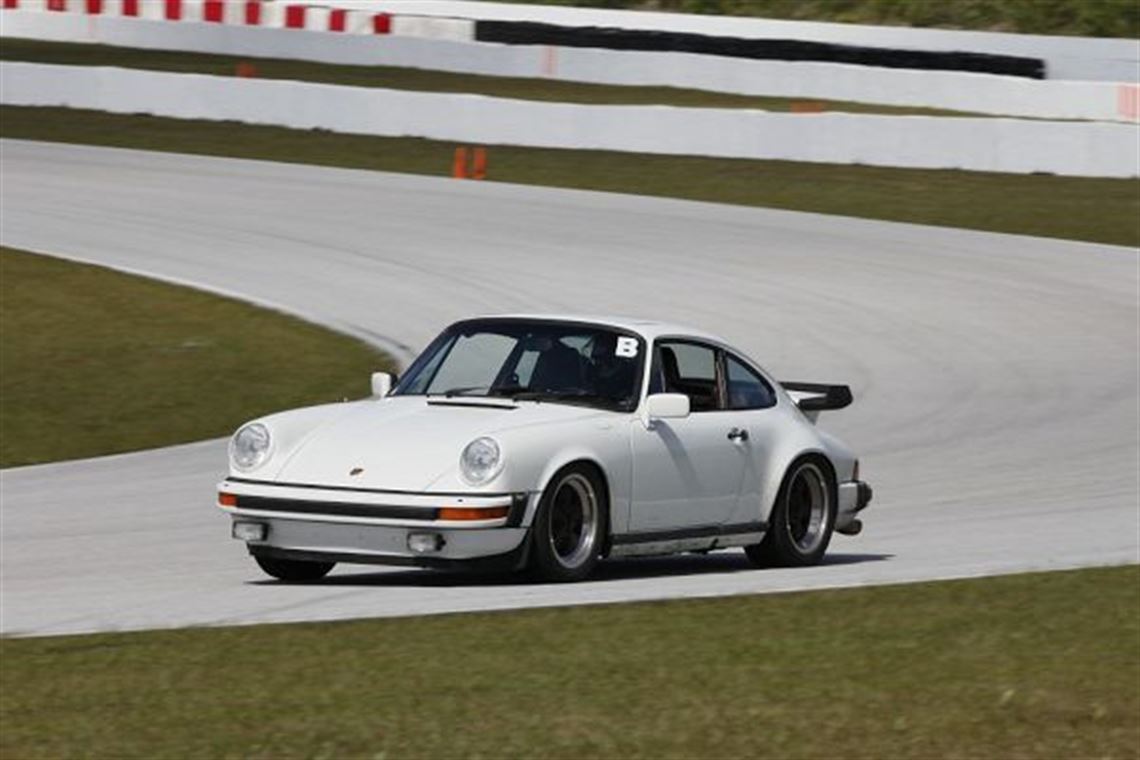 1983-porsche-911-sc