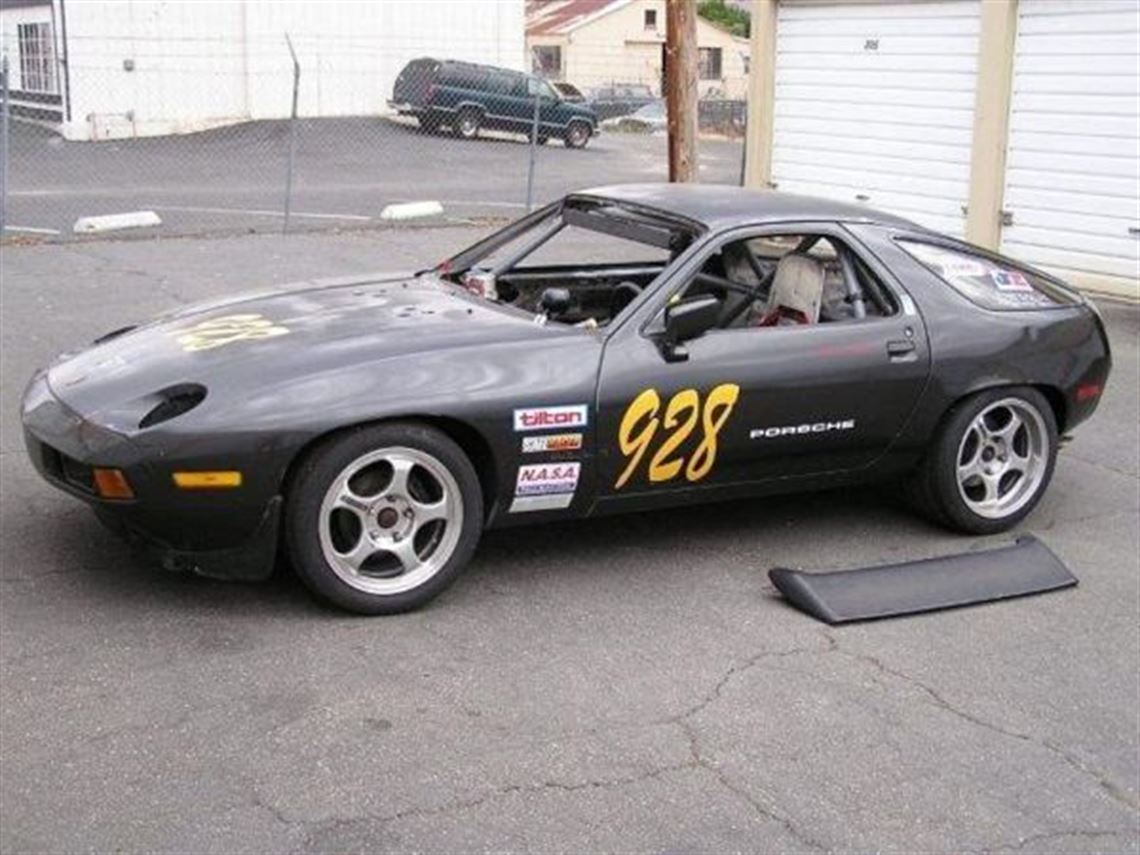 1979-porsche-928-race-car-race-ready