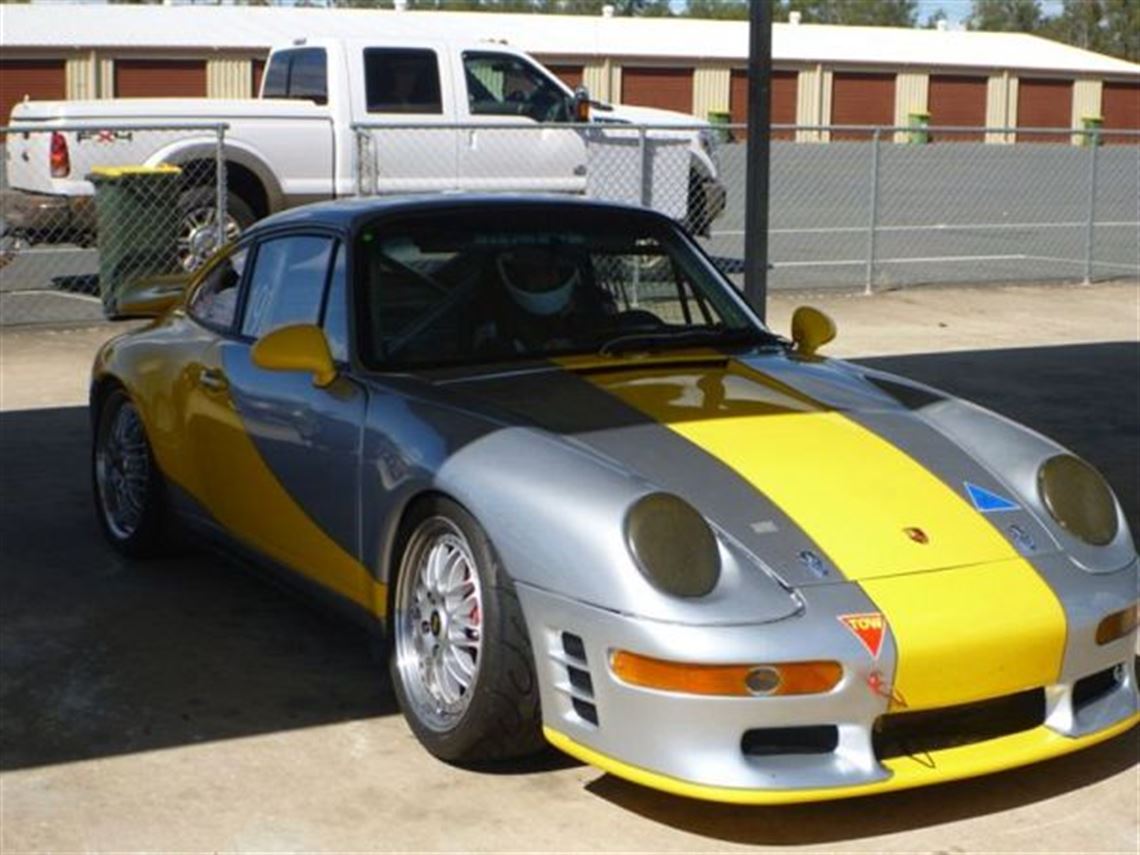 1995-porsche-993-turn-key-race-car