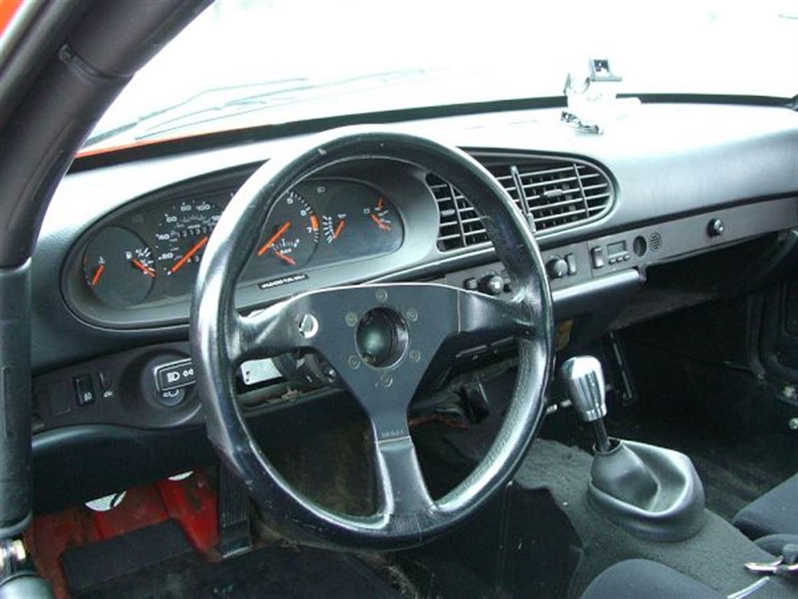 1986-porsche-944-turbo