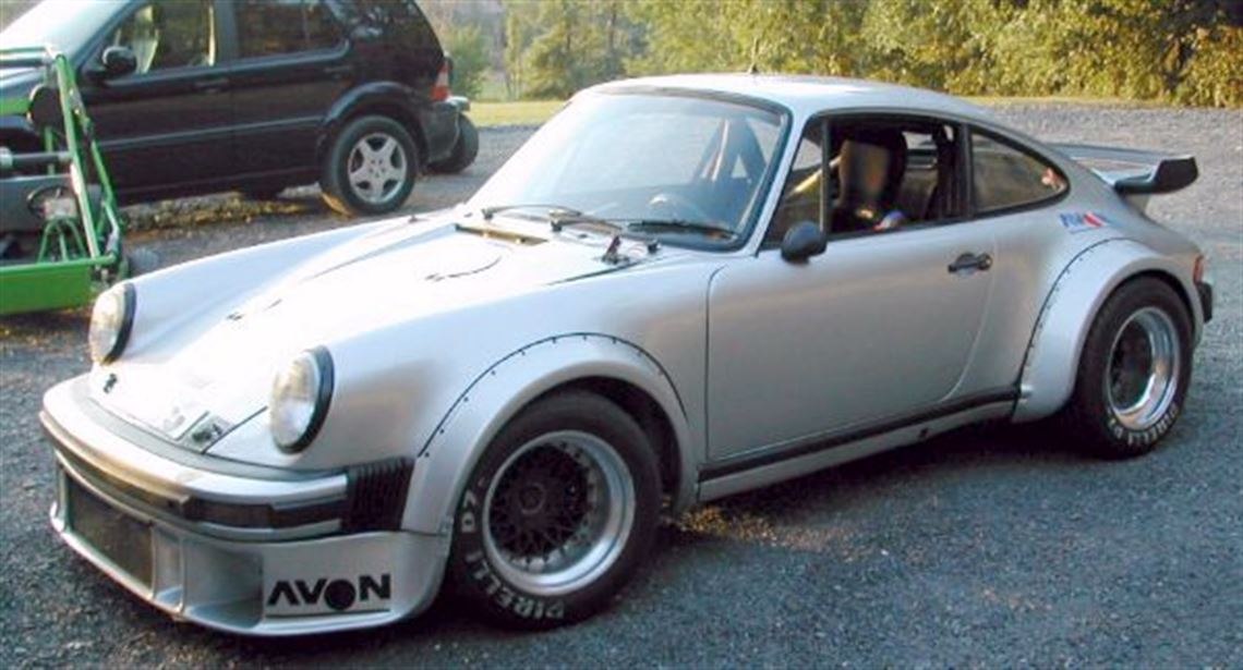 1976-porsche-factory-934-race-car