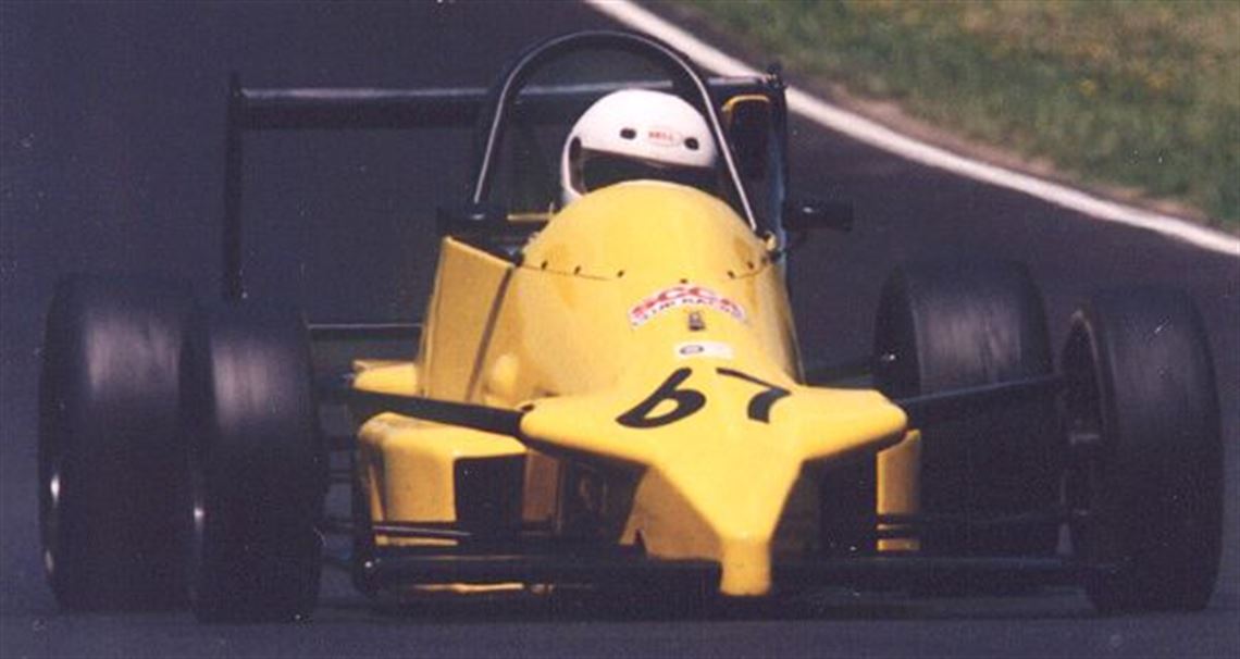 1989-reynard-formula-ford-2000-roller