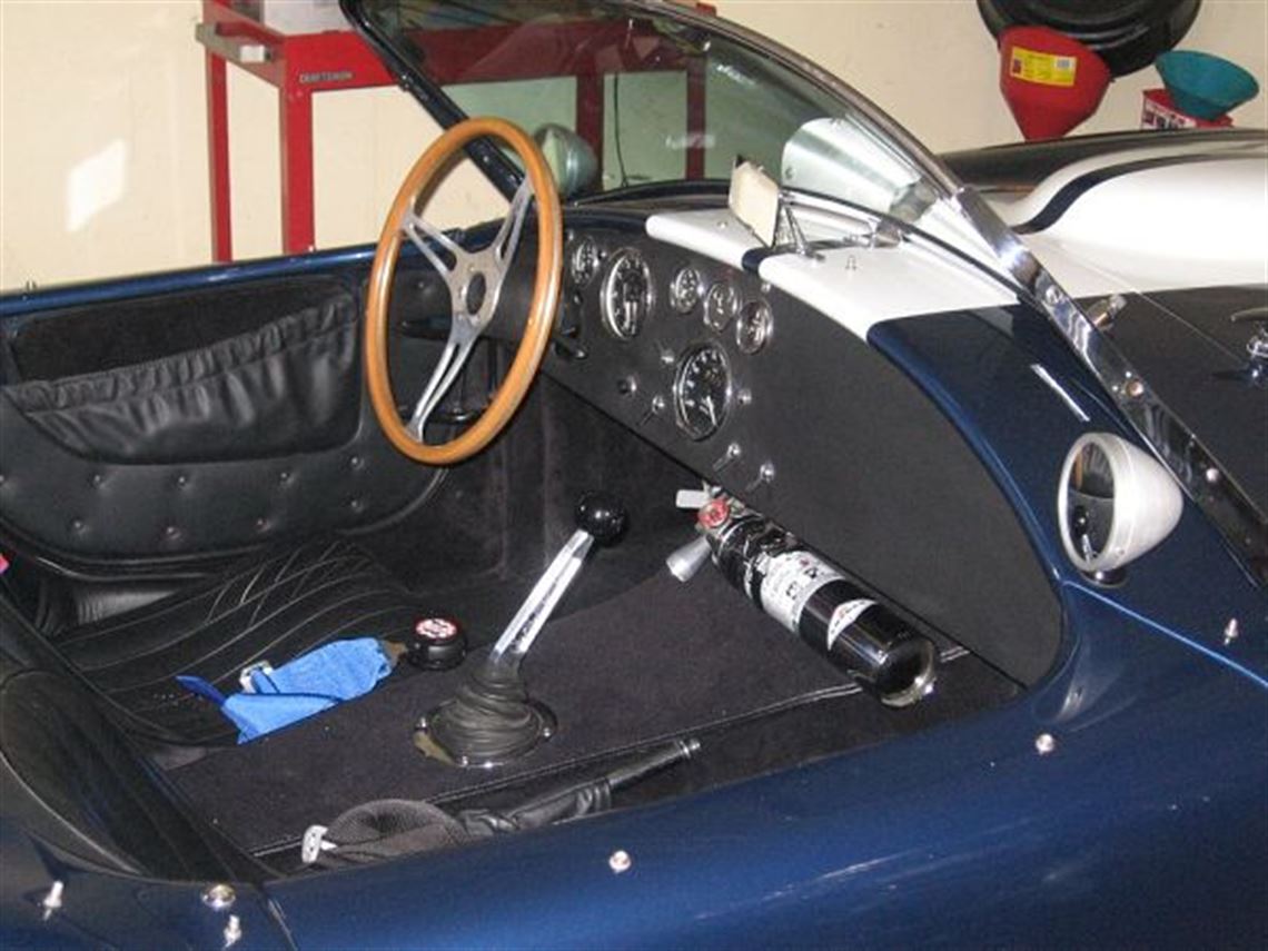 1966-shelby-ac-cobra-replica