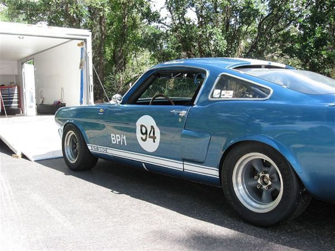 1966-shelby-gt-350-race-car