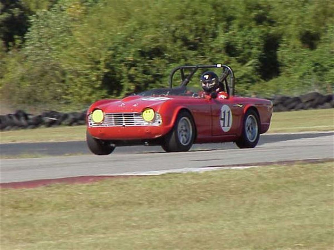 1962-triumph-tr4-vintage-race-car-race-ready