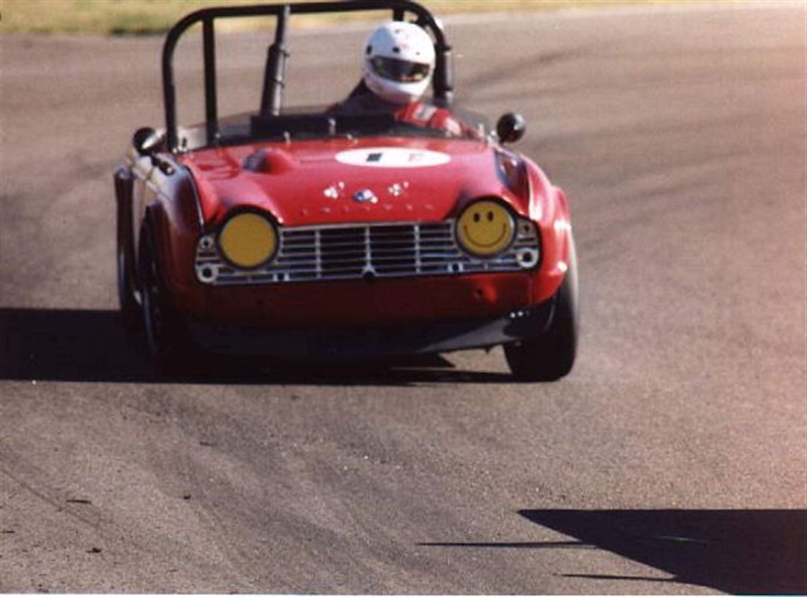 1962-triumph-tr4-vintage-race-car-race-ready