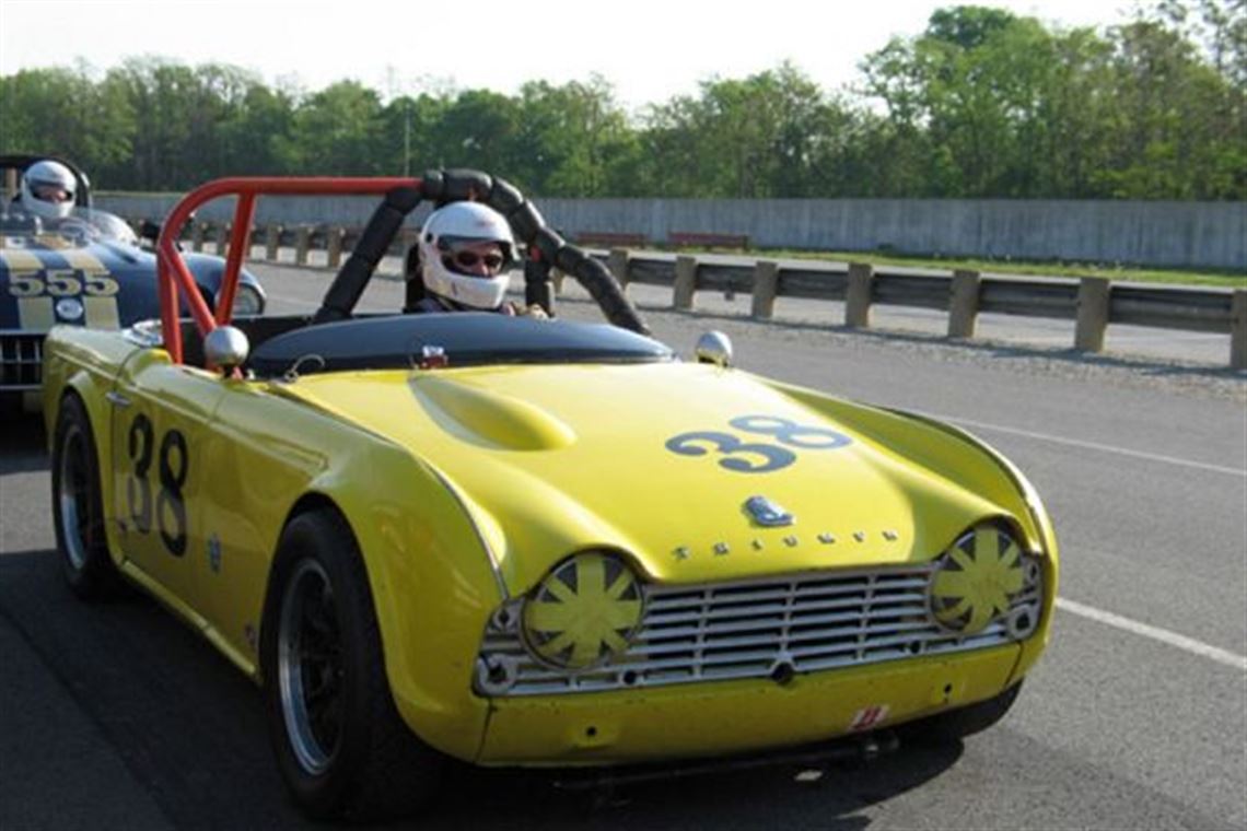 1961-triumph-tr4-vintage-race-car