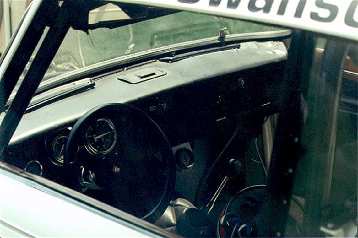 1971-triumph-vitesse-transam-factory-race-car