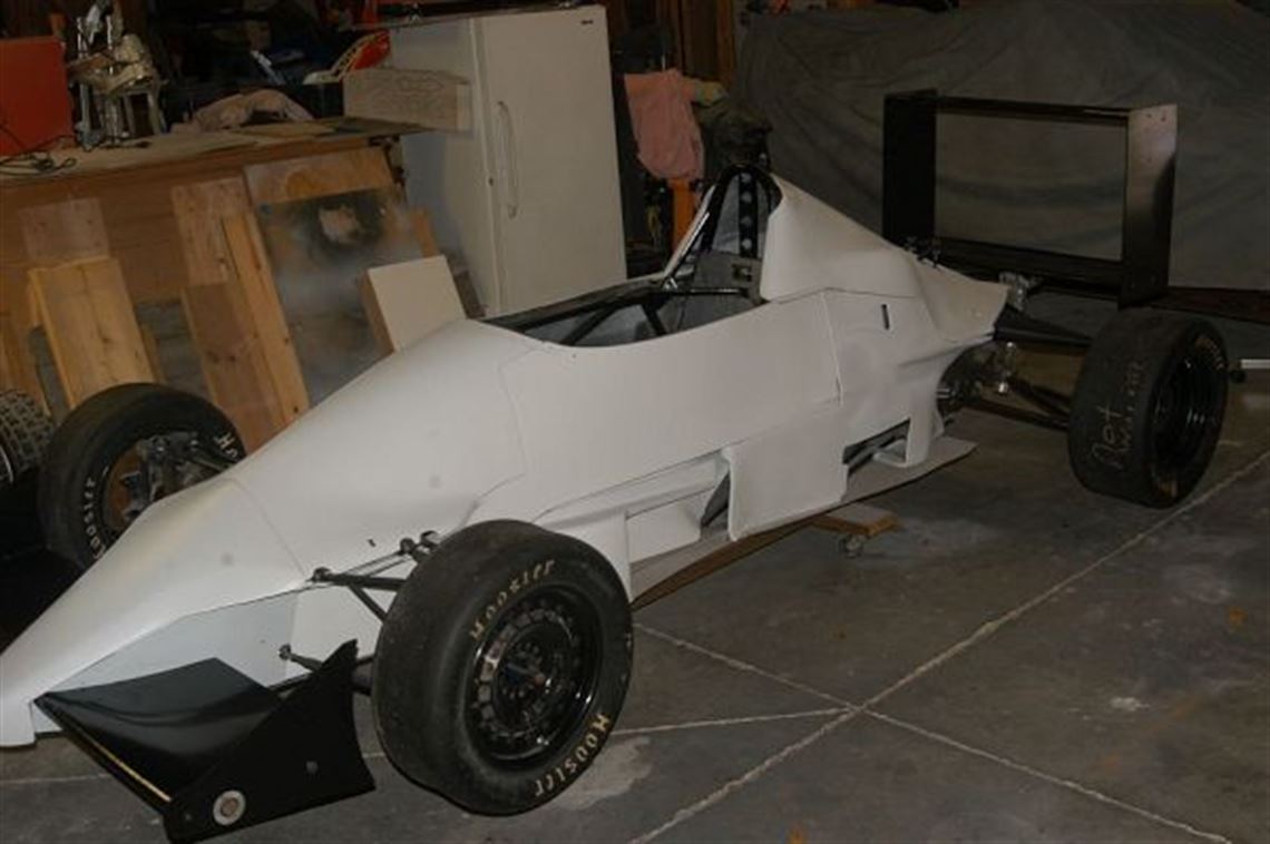 1988-van-diemen-rf88-fc-roller-with-motor-and