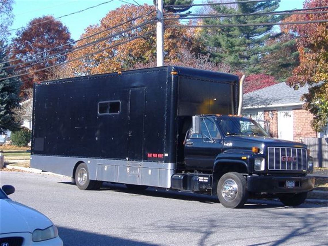 race-cars.com - 1990 Chevy-GMC TOPKICK CAR HAULER