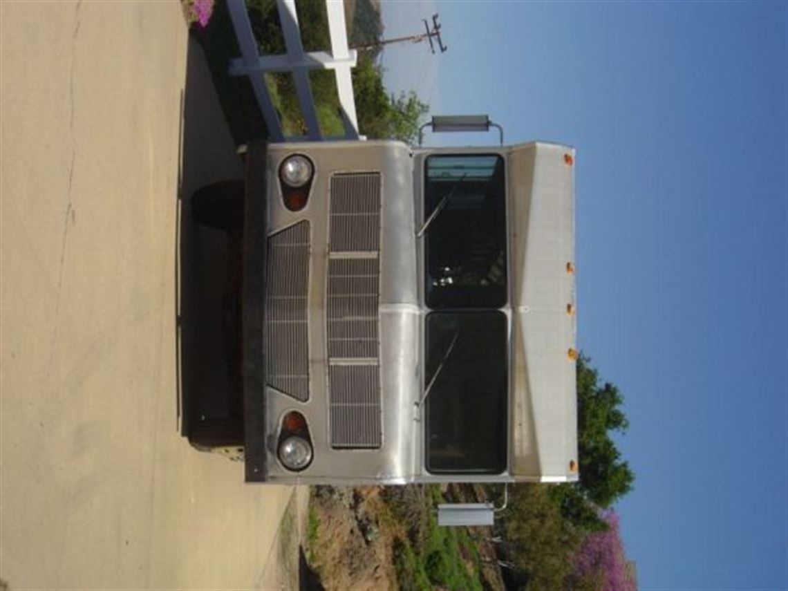 1973-winnebago-custom-car-hauler