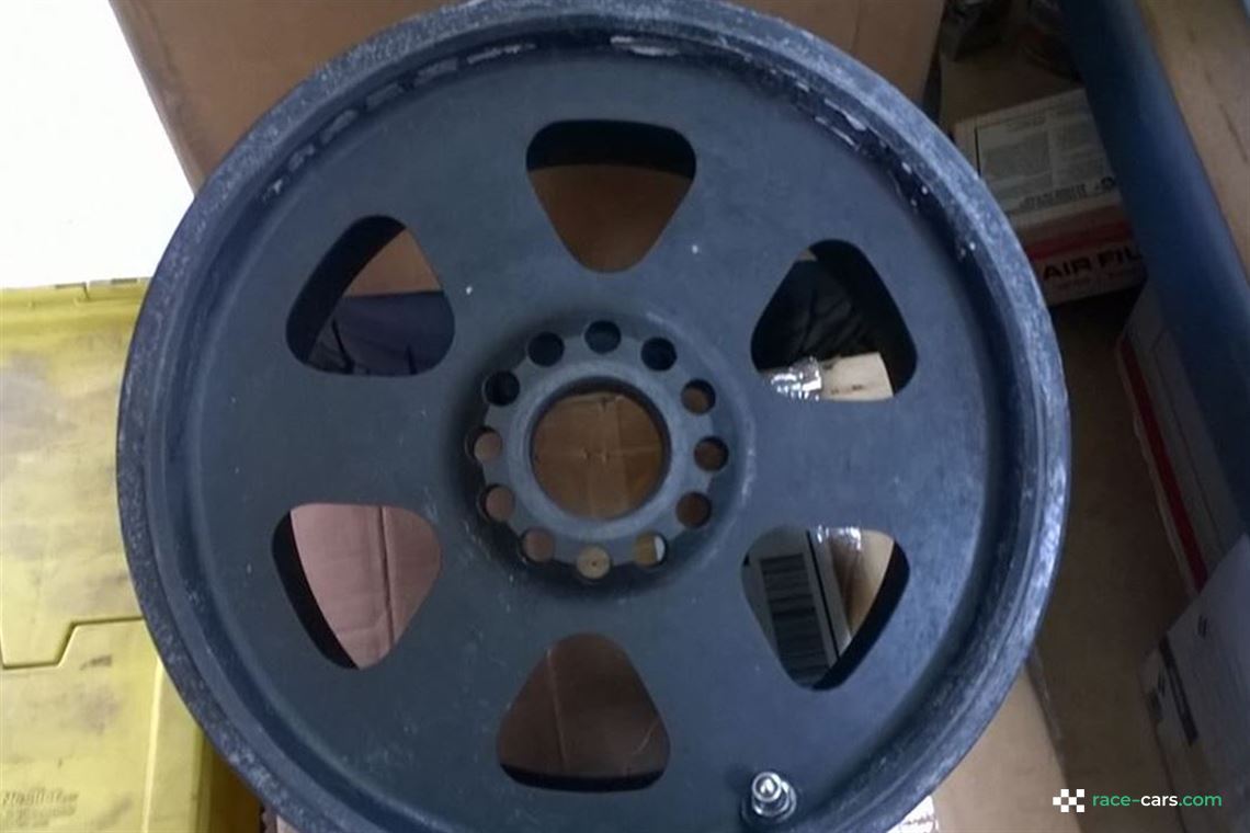 one-piece-dymag-magnesium-wheels