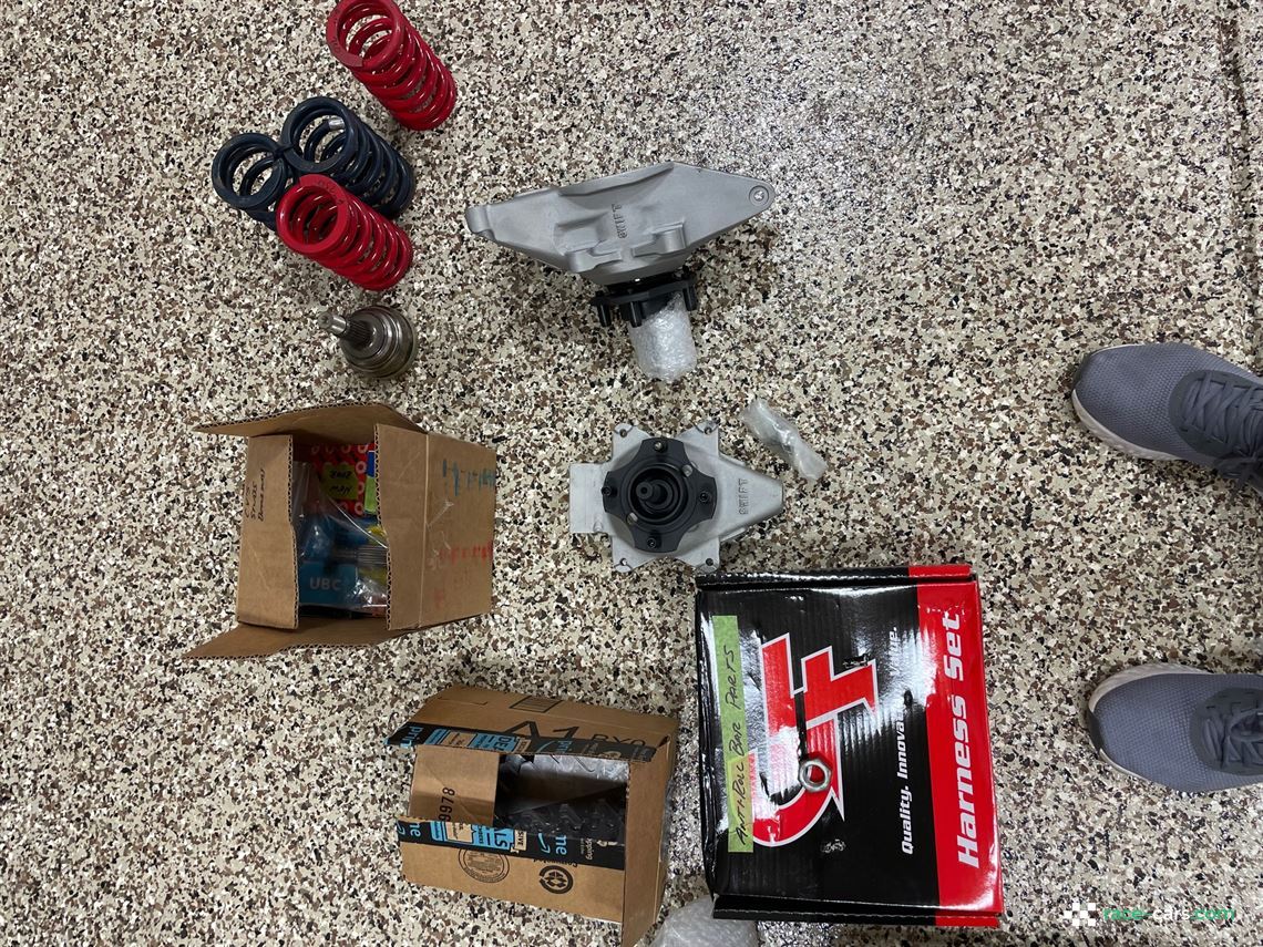 New Swift Uprights Front and Rea New Swift Uprights Front and Rea