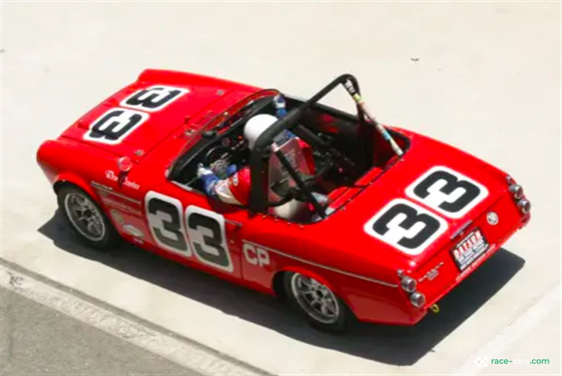 vintage-1967-2000-datsun-roadster-racecar