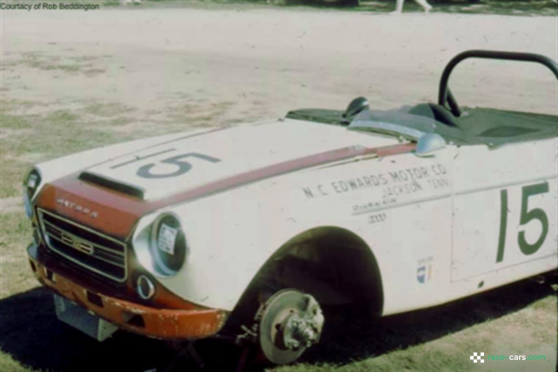 historic-1967-2000-datsun-roadster-racecar