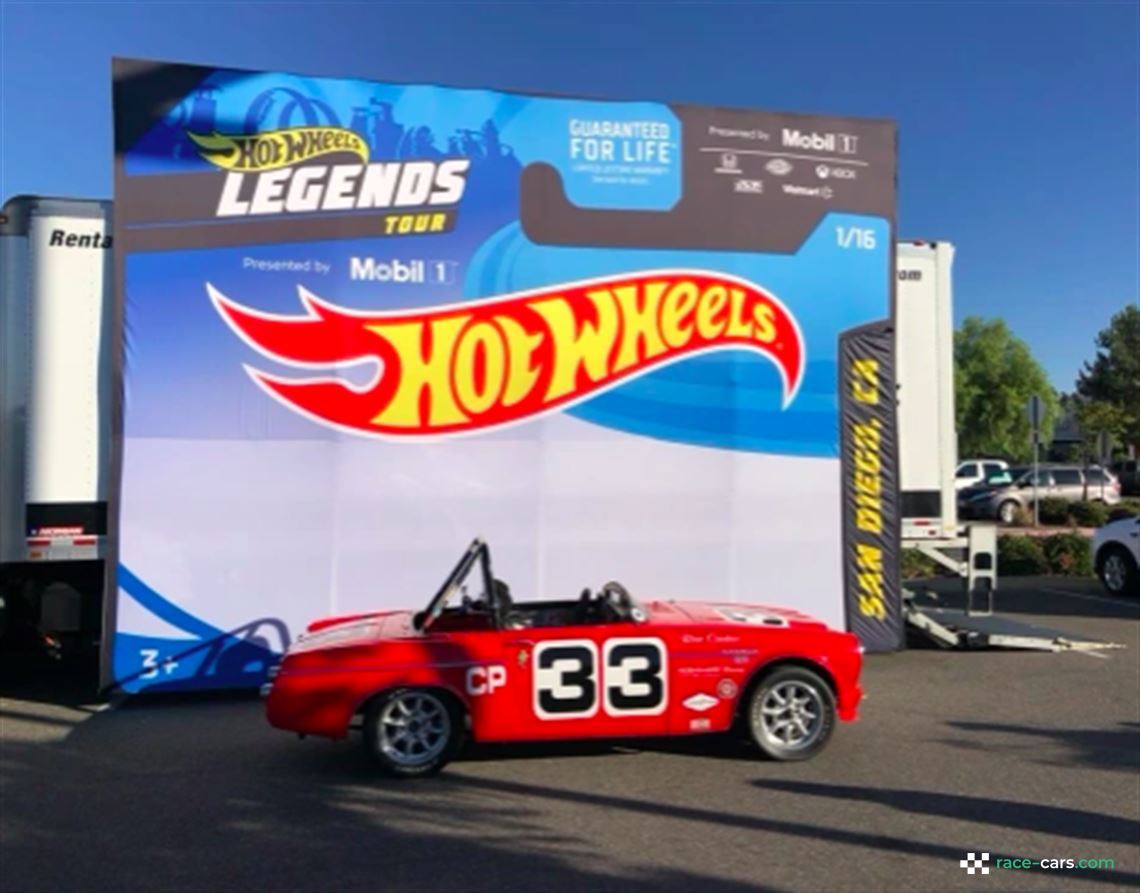 historic-1967-2000-datsun-roadster-racecar