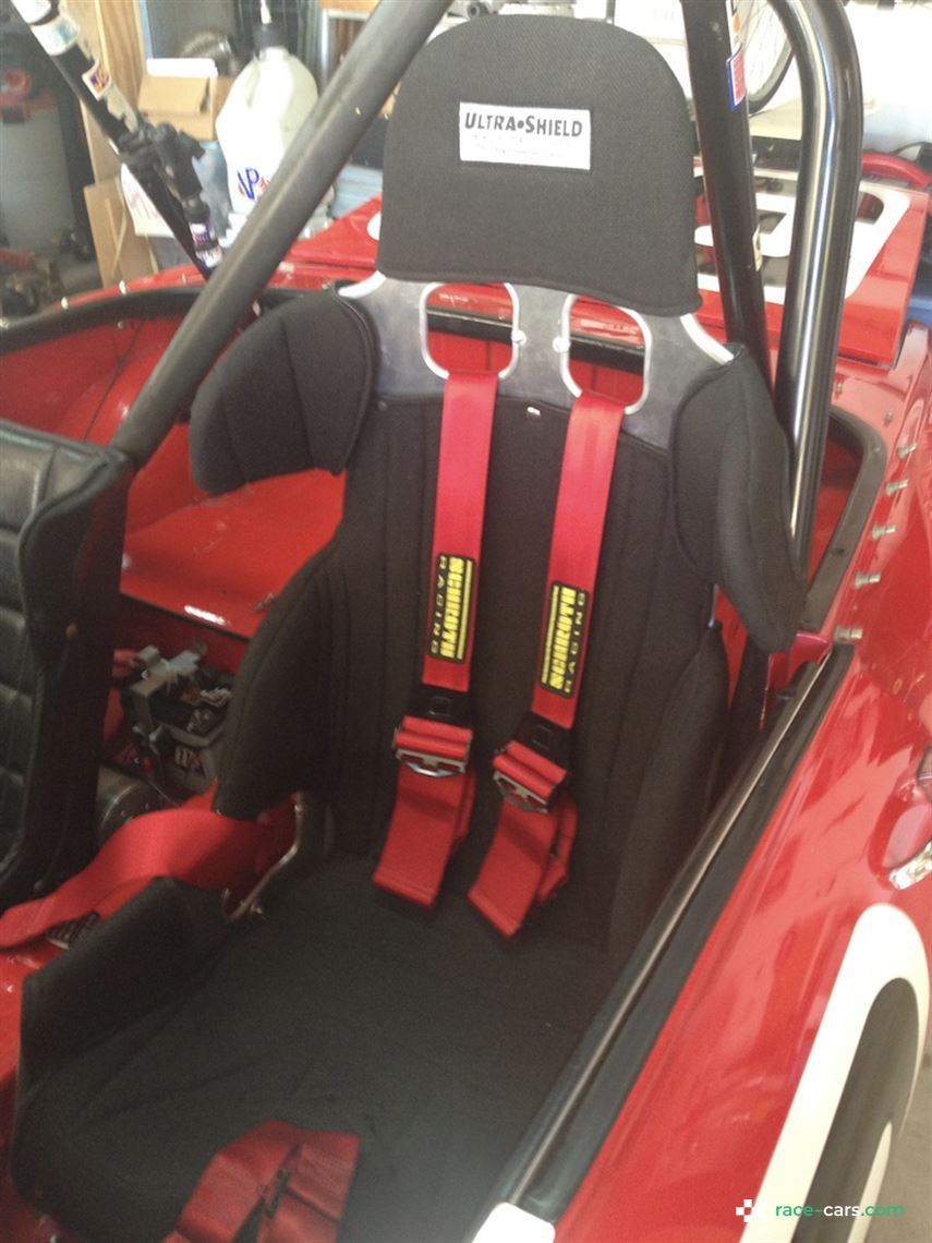 historic-1967-2000-datsun-roadster-racecar