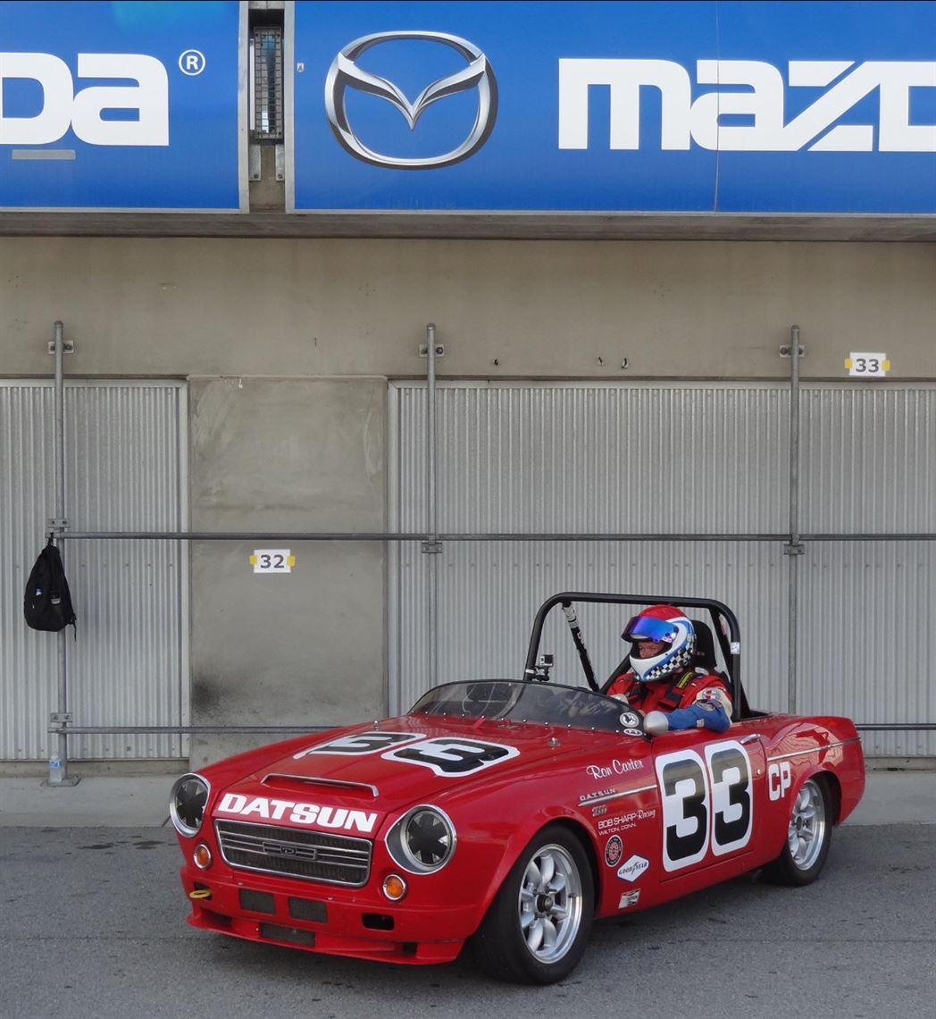 vintage-1967-2000-datsun-roadster-racecar