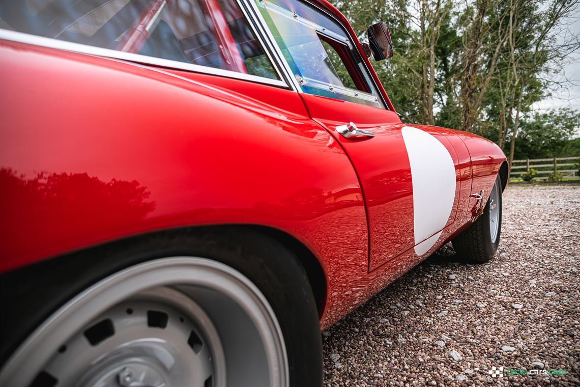 1962-semi--lightweight-e-type-jaguar