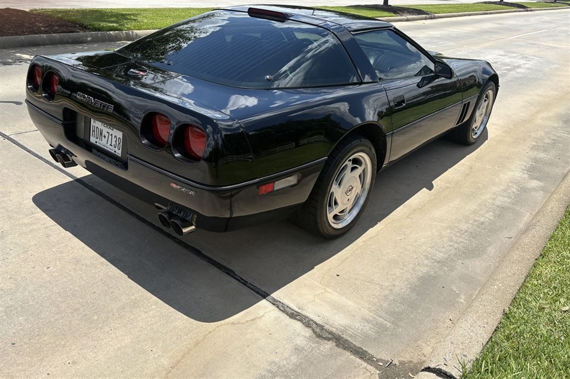1990-corvette-zr1