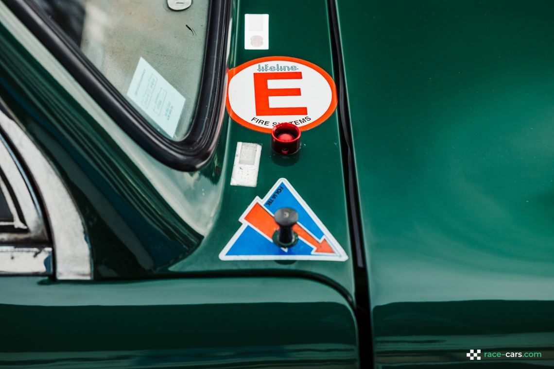 1954-aston-martin-db24