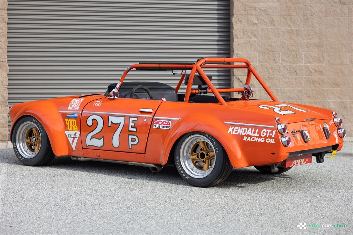 1969-datsun-2000-factory-lightweight-roadster