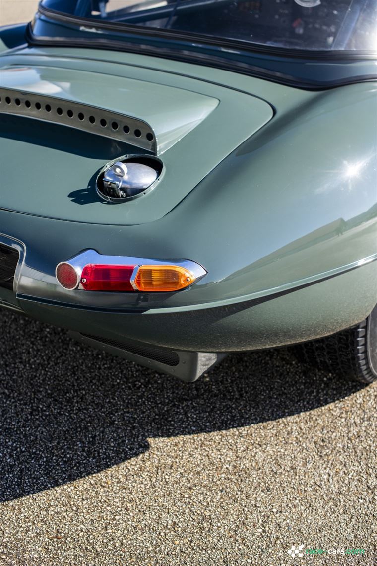 1965-jaguar-e-type-semi-lightweight-open-two-