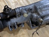 datsun-60-series-5-speed-transmission