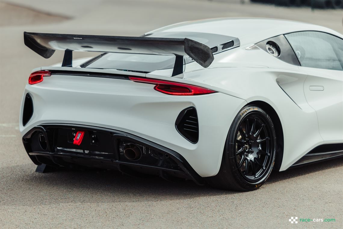 2023-lotus-emira-gt4