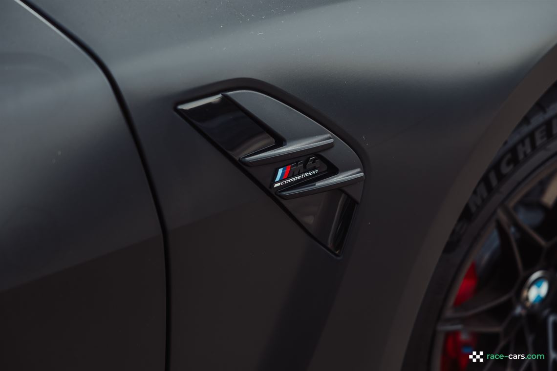 2024-bmw-m4-competition-m-xdrive