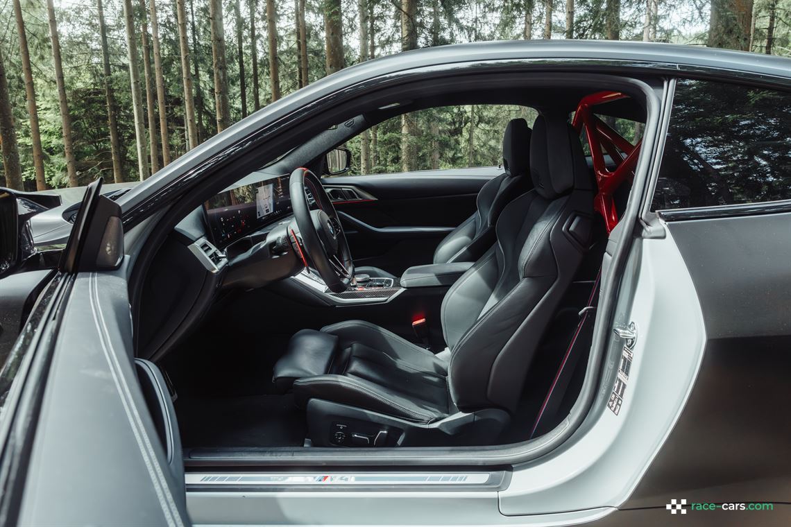 2024-bmw-m4-competition-m-xdrive