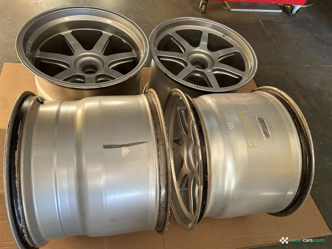 set-of-bbs-centerlock-wheels-cadillac-lmp-02