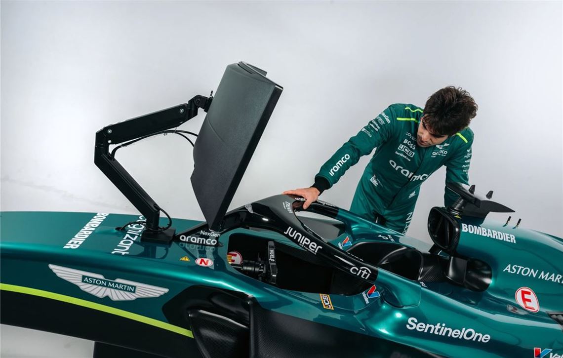 aston-martin-aramco-amr24-f1-team-simulator