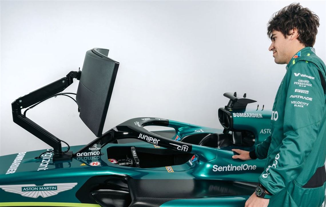 aston-martin-aramco-amr24-f1-team-simulator