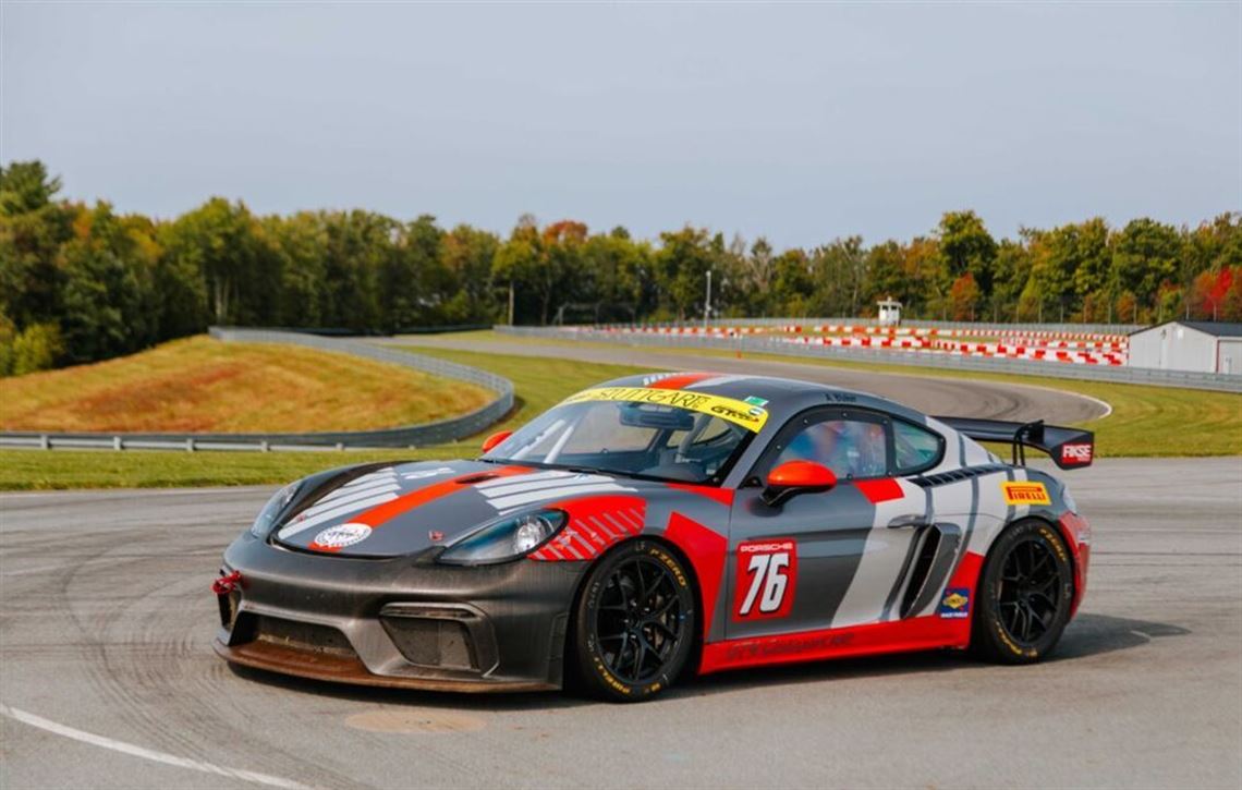 2019-porsche-718-gt4-clubsport-mr-w-big-spare