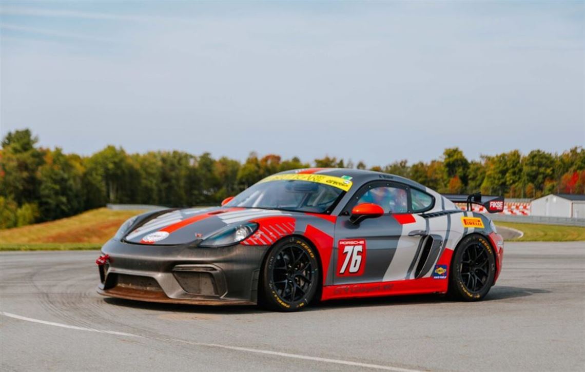 2019-porsche-718-gt4-clubsport-mr-w-big-spare