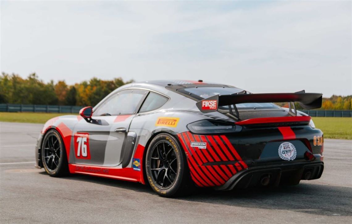 2019-porsche-718-gt4-clubsport-mr-w-big-spare