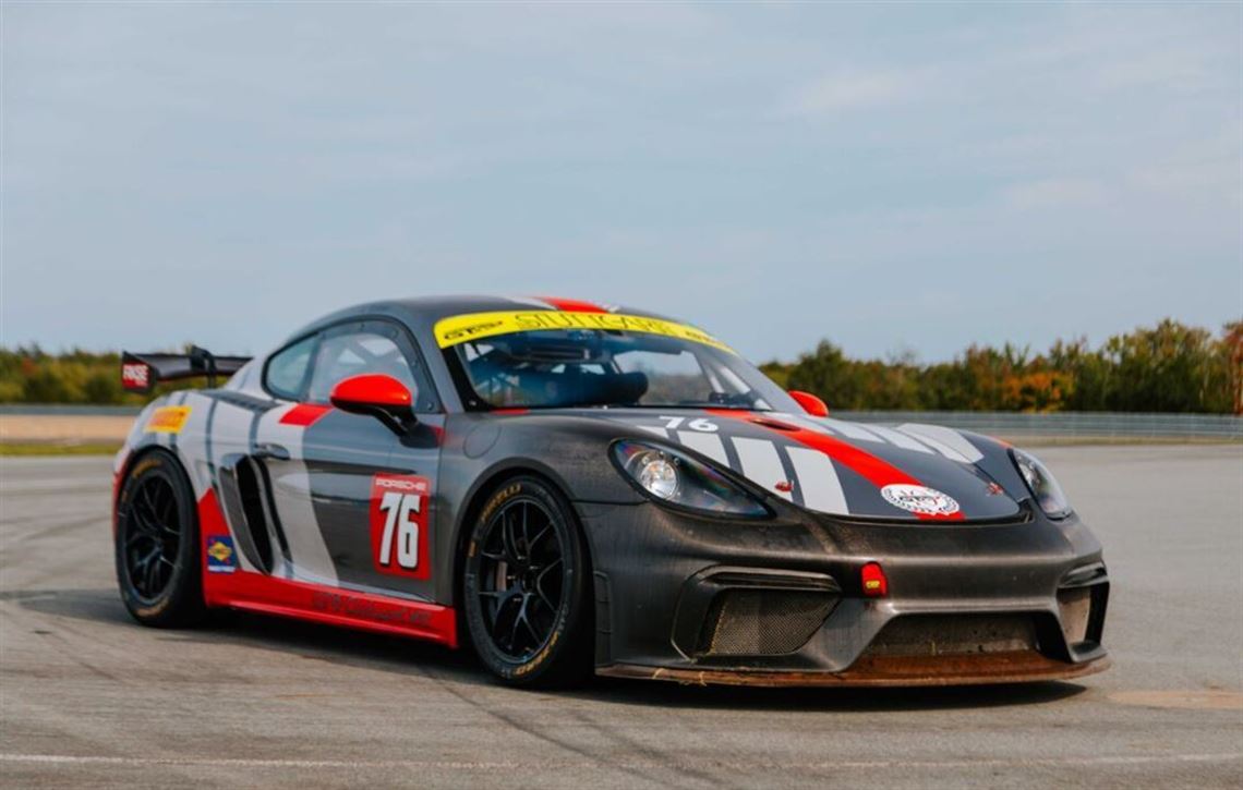 2019-porsche-718-gt4-clubsport-mr-w-big-spare