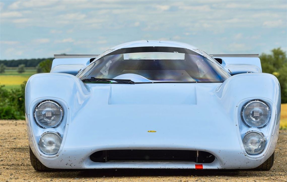 lola-t70-mk3b