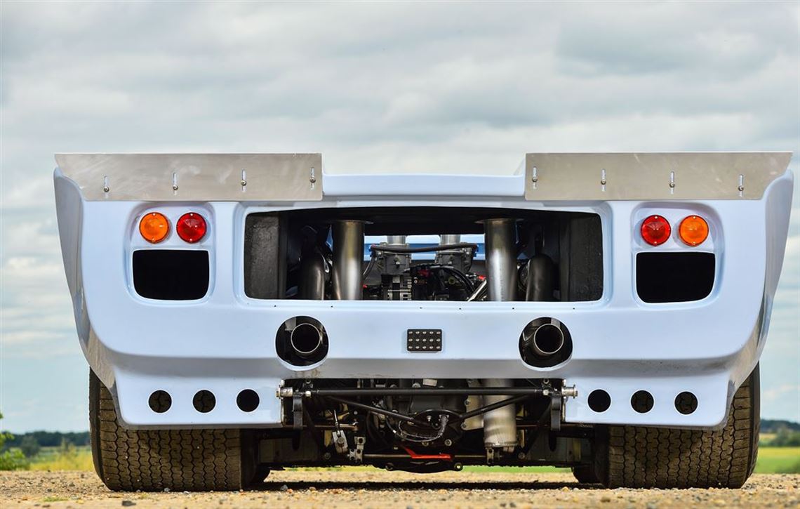 lola-t70-mk3b